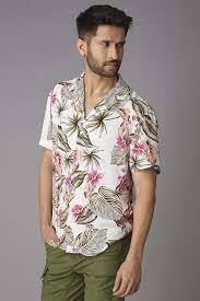 What Is the Best Way to Wear a Men's Floral Print Shirt?