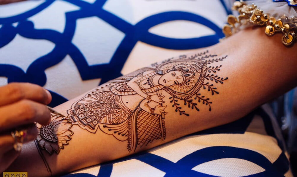 A Beginner’s Guide to Mehndi Artist Service at Home
