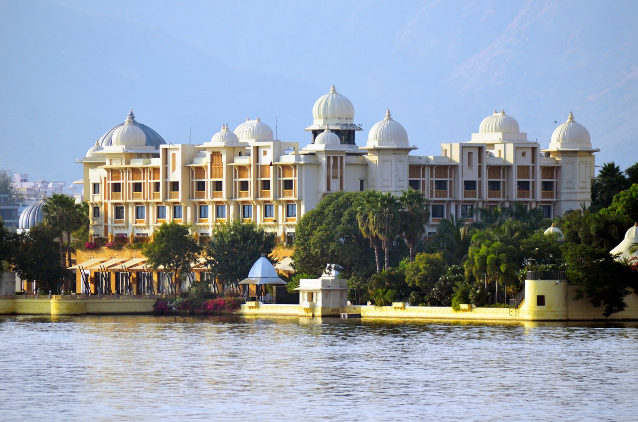 sightseeing tour package in Udaipur