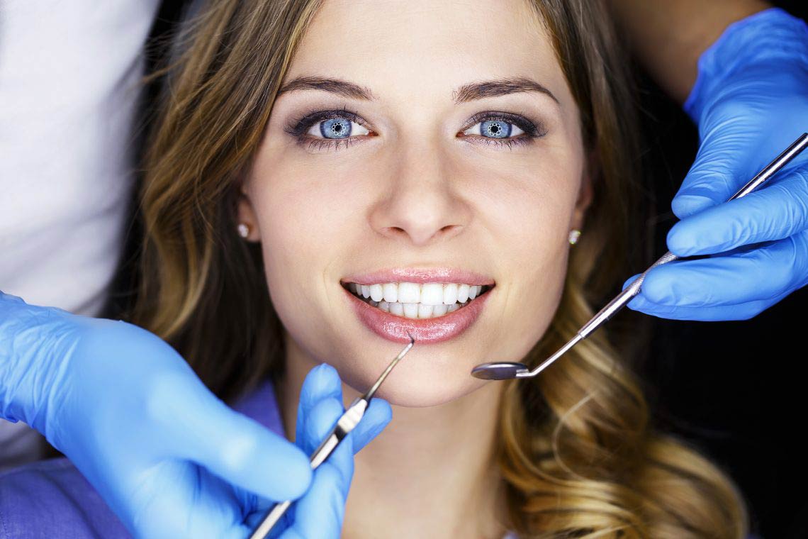 The Best Solutions For Your Smile: Veneer Teeth Vs. Dental Crowns