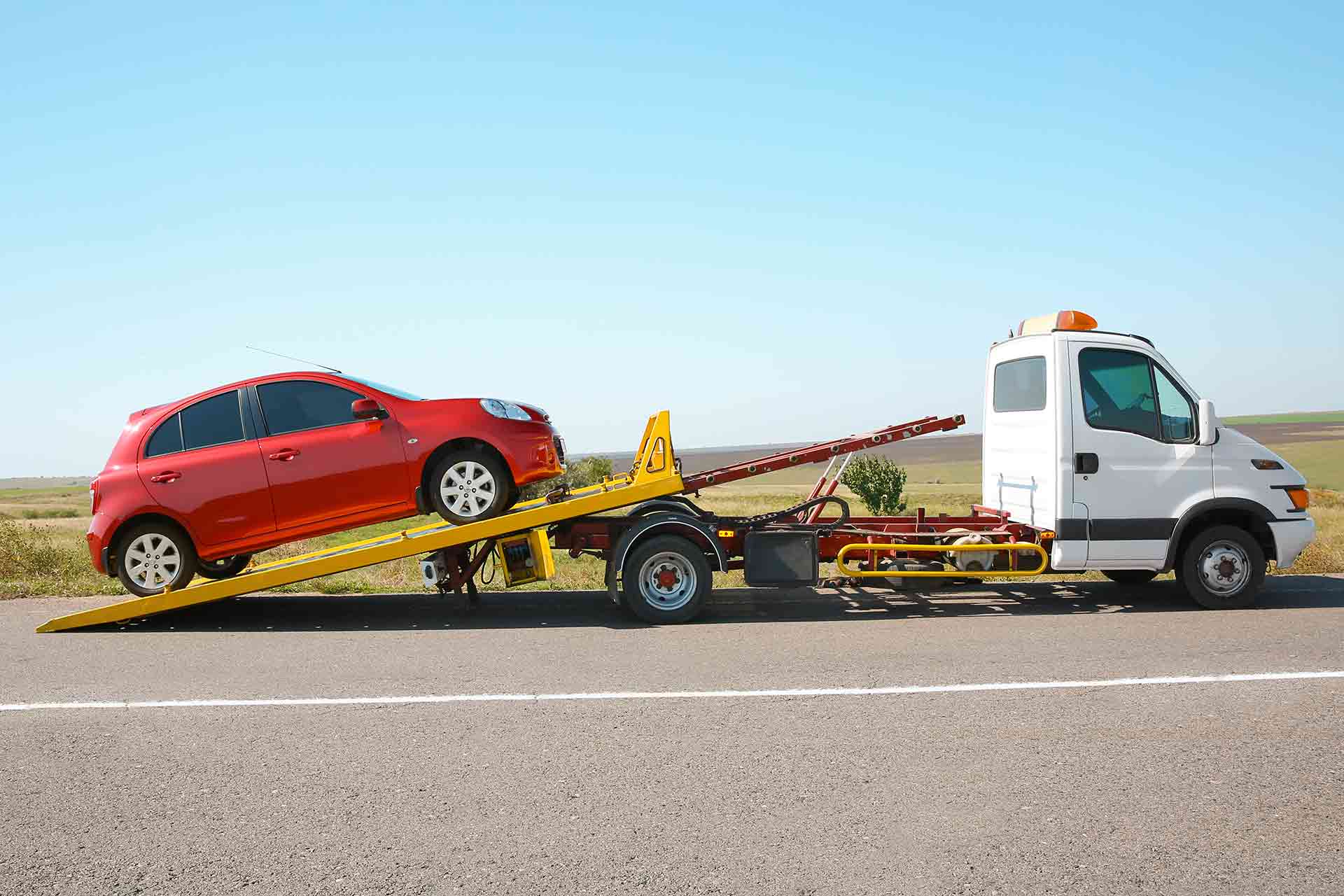 Title: Navigating the Roadside Assistance Landscape: A Comprehensive Guide to Car Towing Services